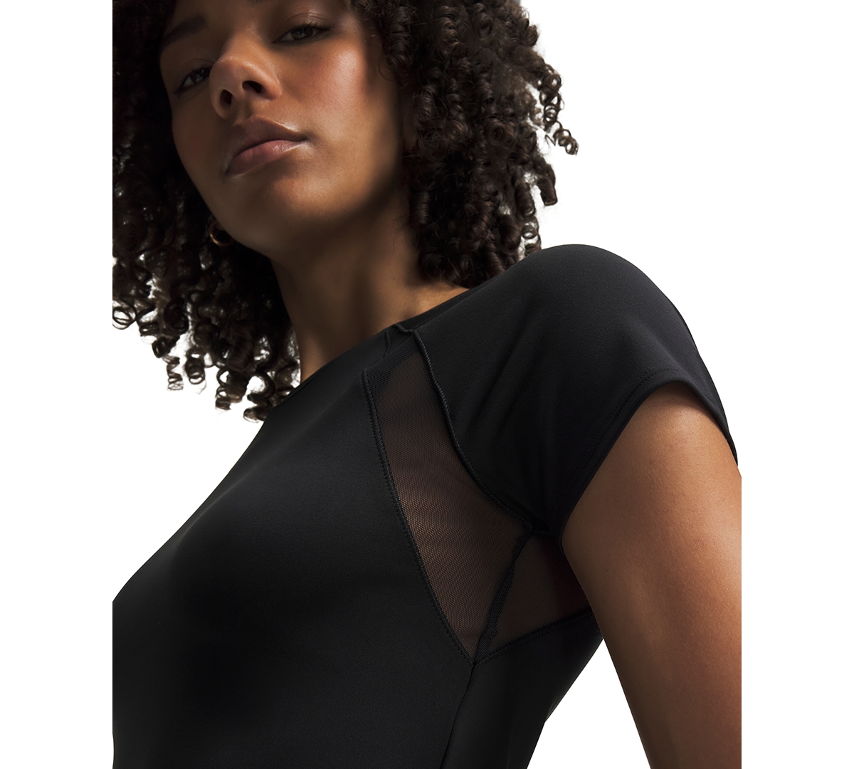 Under Armour Women's Motion Mesh Short-Sleeve Top