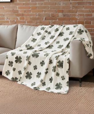 Clovers Plush Throw, 50" x 70"