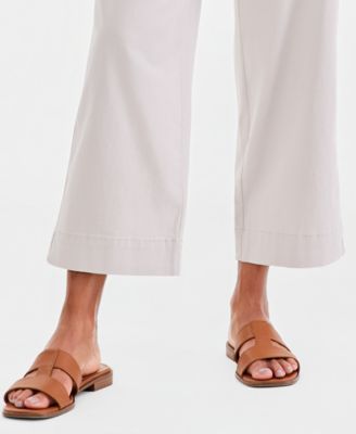 Women's High Rise Pull-On Cropped Jeans