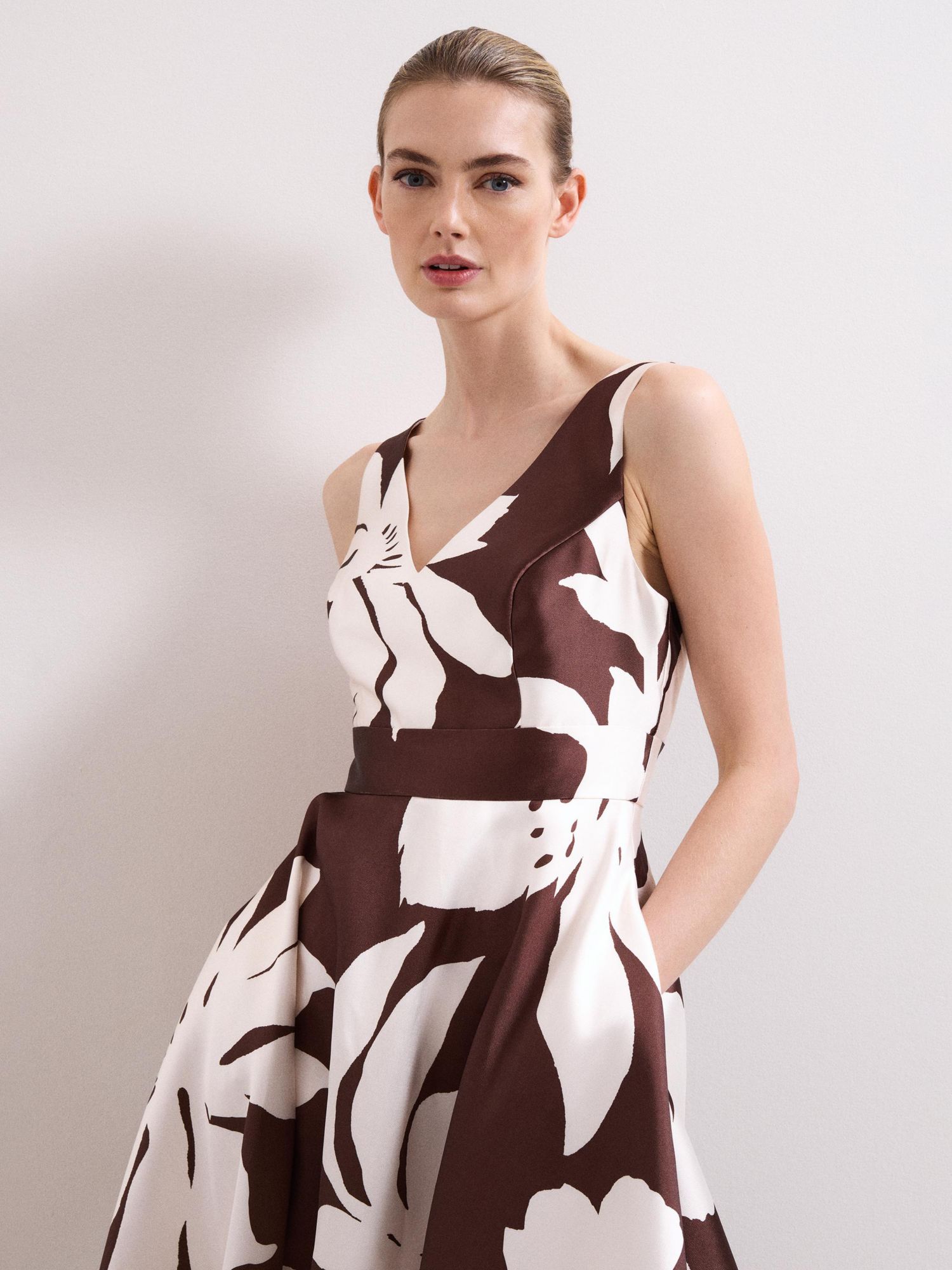 Women's Delicia V-Neck Print Dress