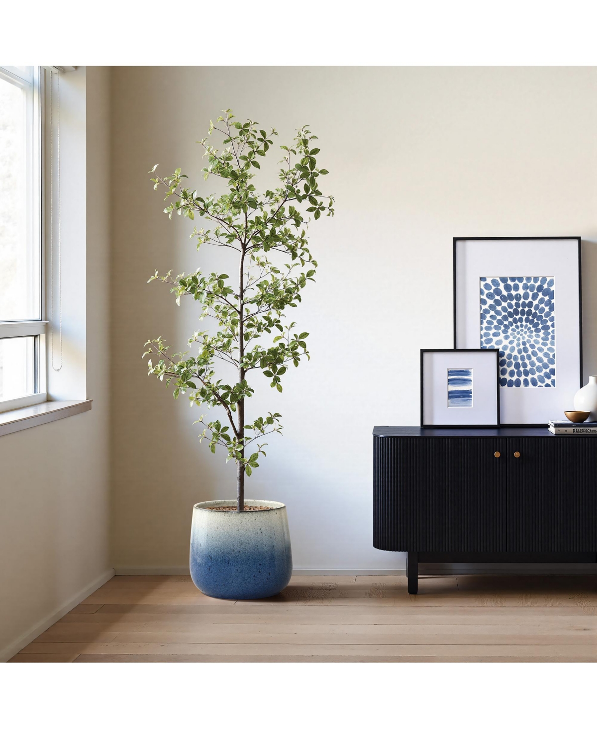 LuxenHome Decorative Blue Ombre Planter, 11.61" Round Ceramic Pot for Tabletop or Patio