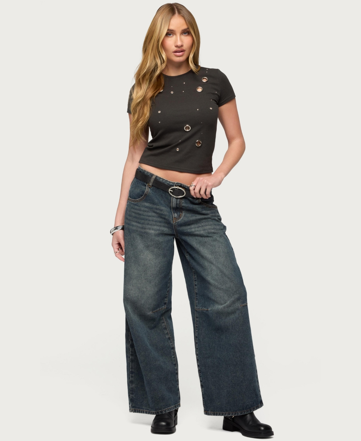 Edikted Women's Aitana Grommet Stud T Shirt