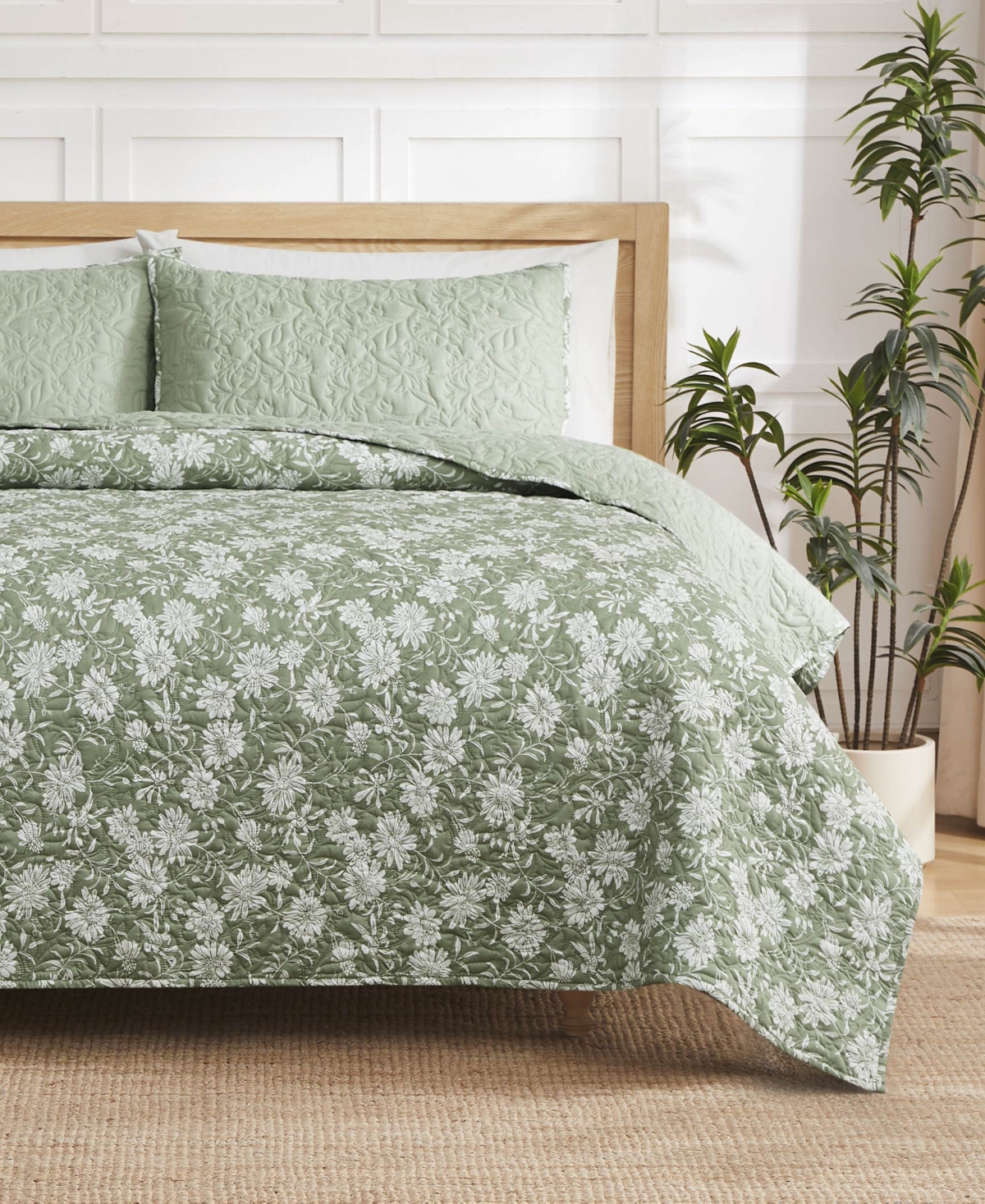 Jessica Simpson Fiona Reversible 3-Pc. Quilt Set, King