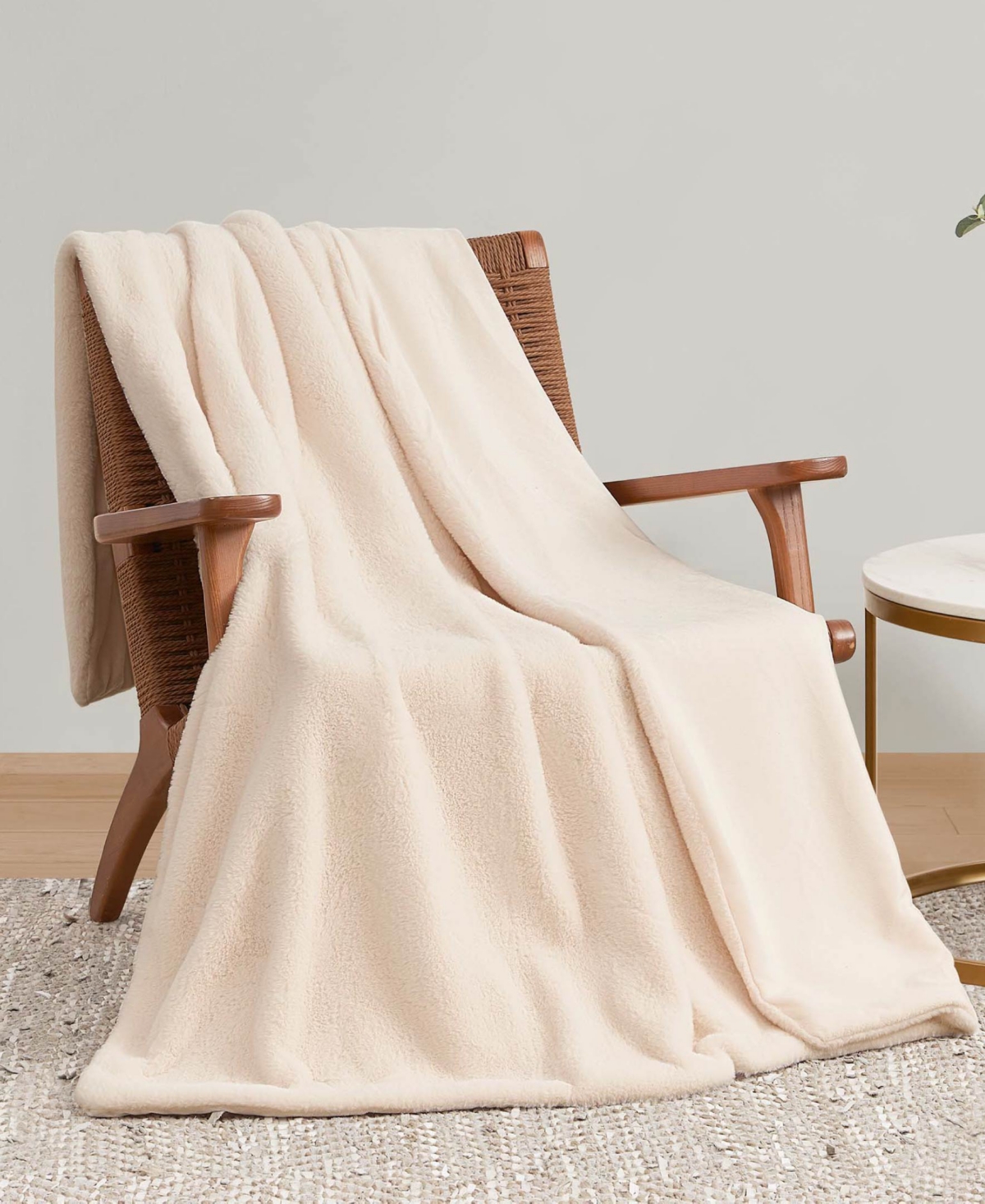 Jessica Simpson Solid Faux Fur Plush Throw, 50" x 70"