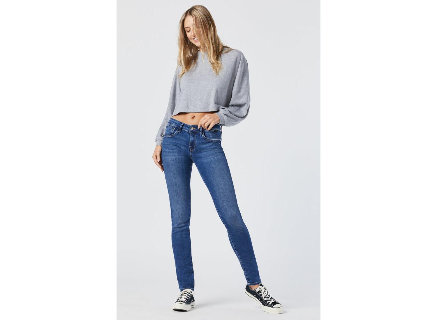 Women's Alexa Mid Rise Skinny in Mid Supersoft Denim