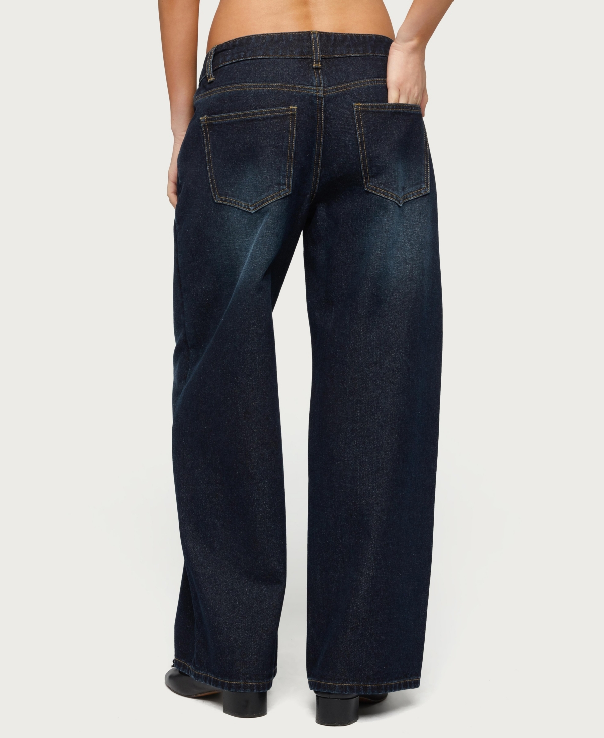 Edikted Women's Raelynn Washed Low Rise Jeans