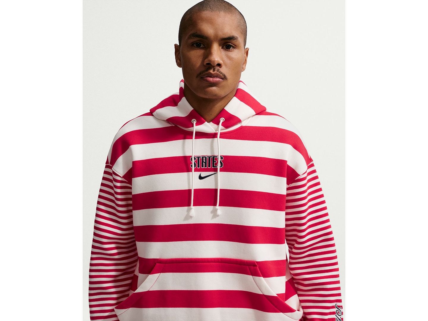 Мужское худи Nike Usmnt Soccer Phoenix Oversized, цвет: Красный / Белый — фото 2