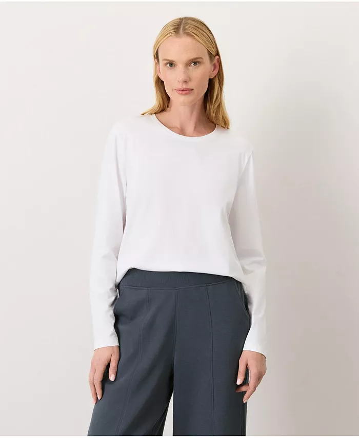 Women's Luxe Essential Crewneck Long Sleeve Tee Made with Organic Cotton