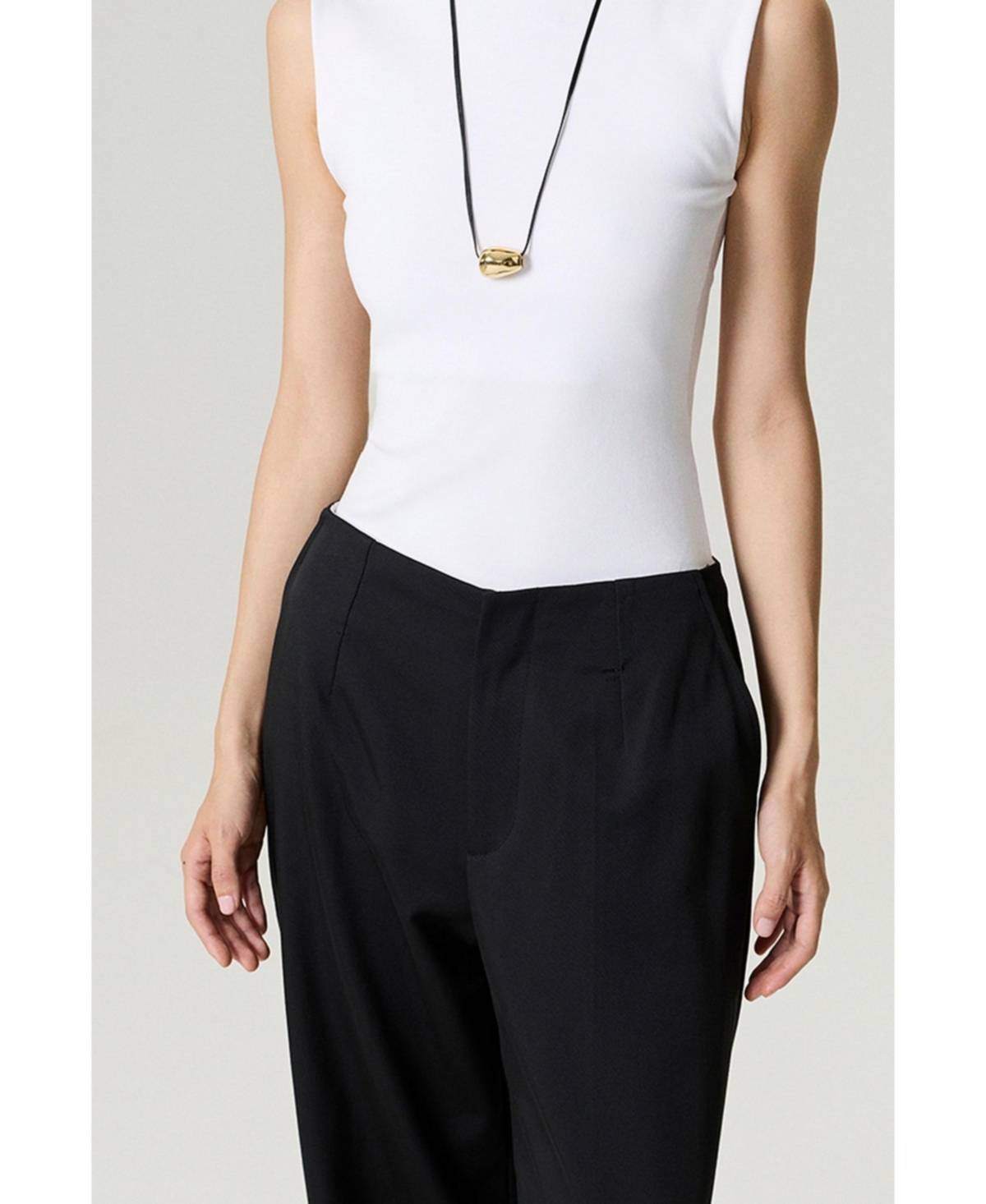 Nocturne Women's Pleat Detailed Pants