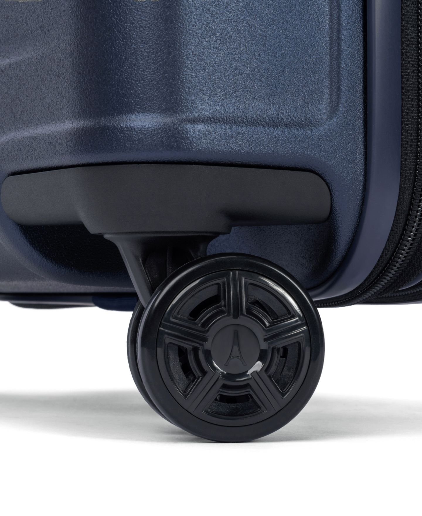 Чемодан Travelpro Platinum Elite Large Hardside Check-In Spinner, цвет: Тёмно-синий — фото 12