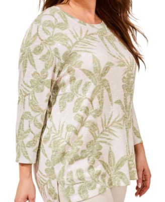 Plus Size Inclusive 3/4-Sleeve Crew Neck Top