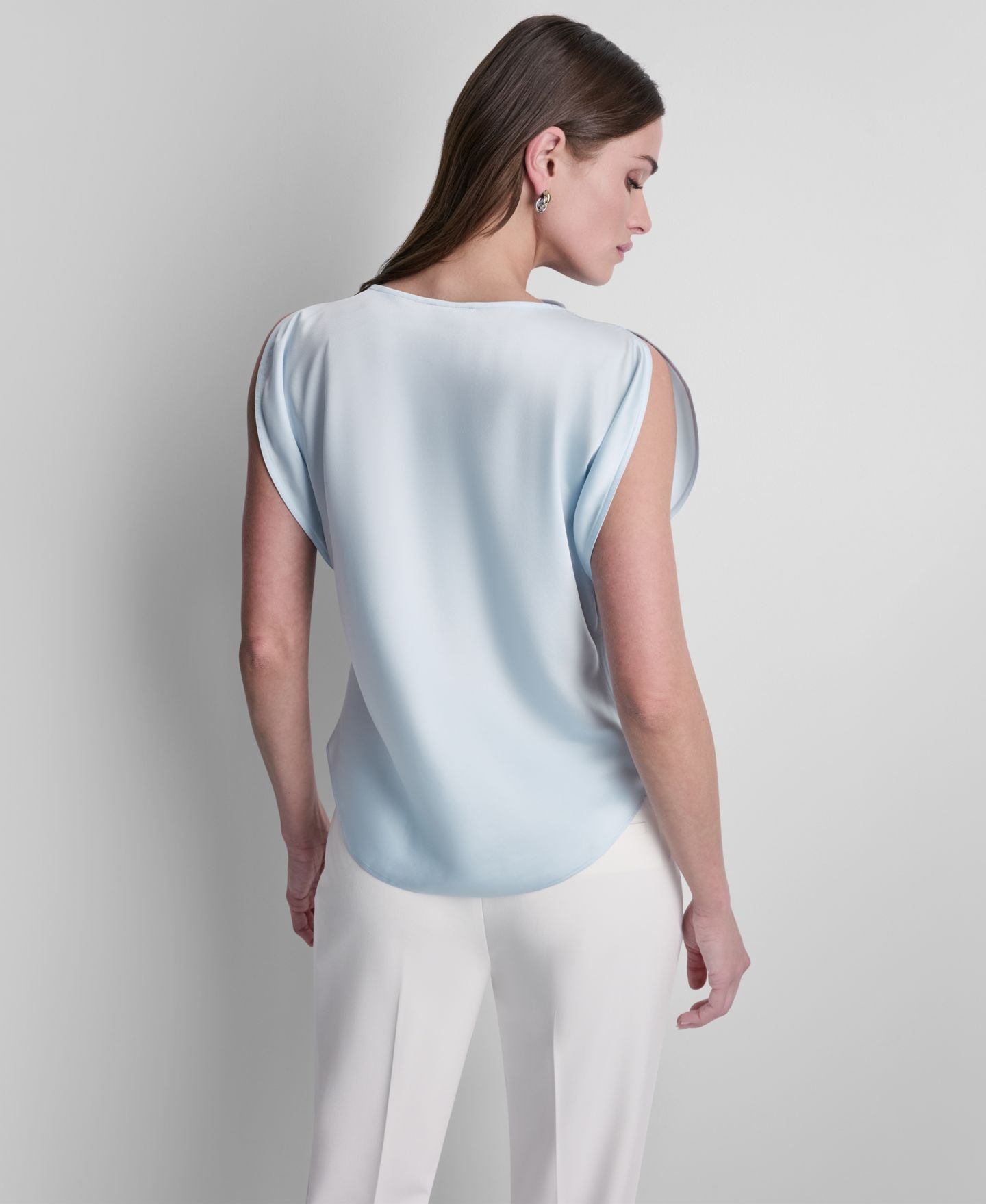 Женская блузка DKNY Petite Flutter Cowl Neck Blouse, цвет: Светлый синий — фото 6