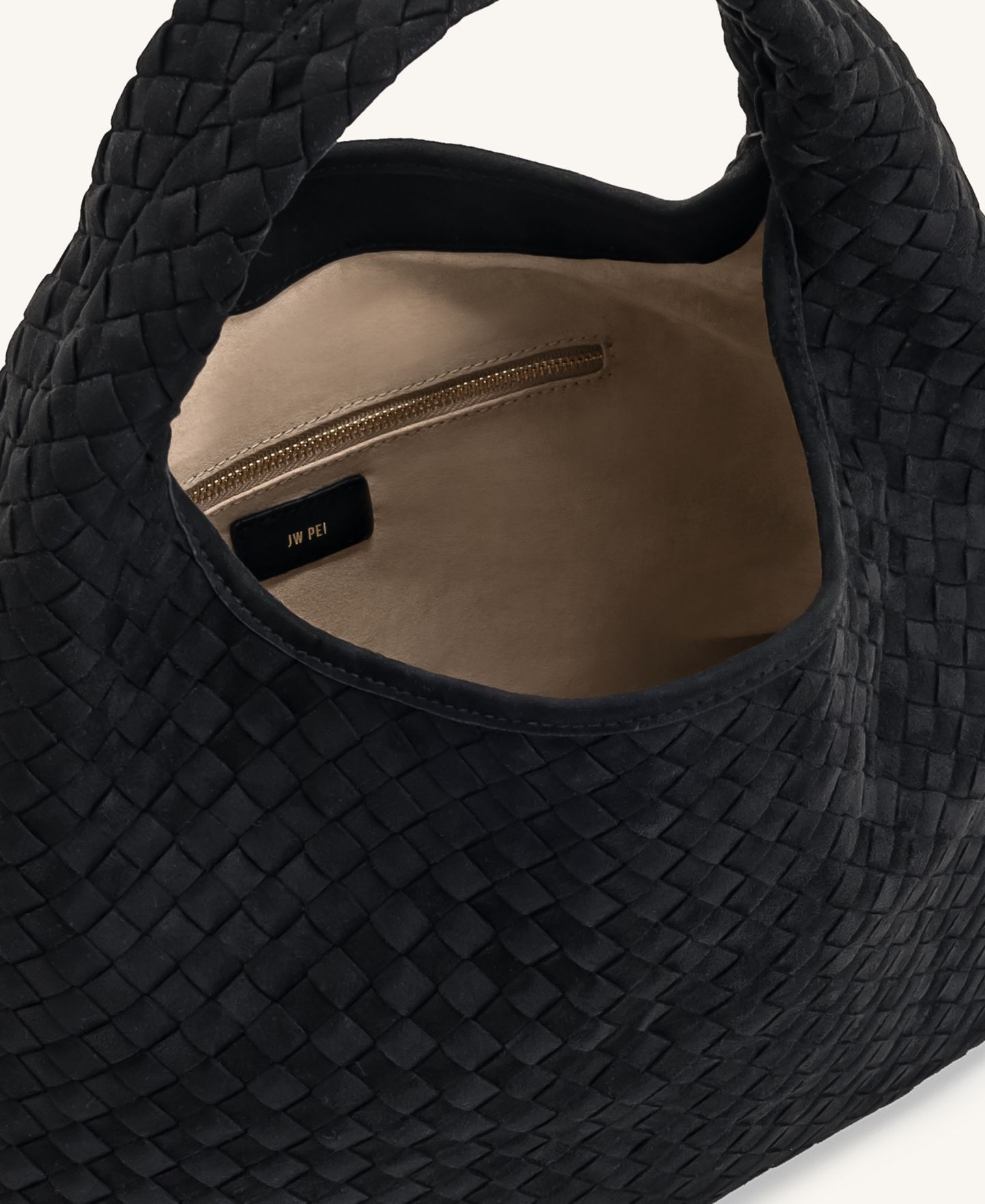 Женская сумка JW PEI Laura Faux Suede Woven Extra-Large Shoulder Handbag, цвет: Чёрный — фото 4