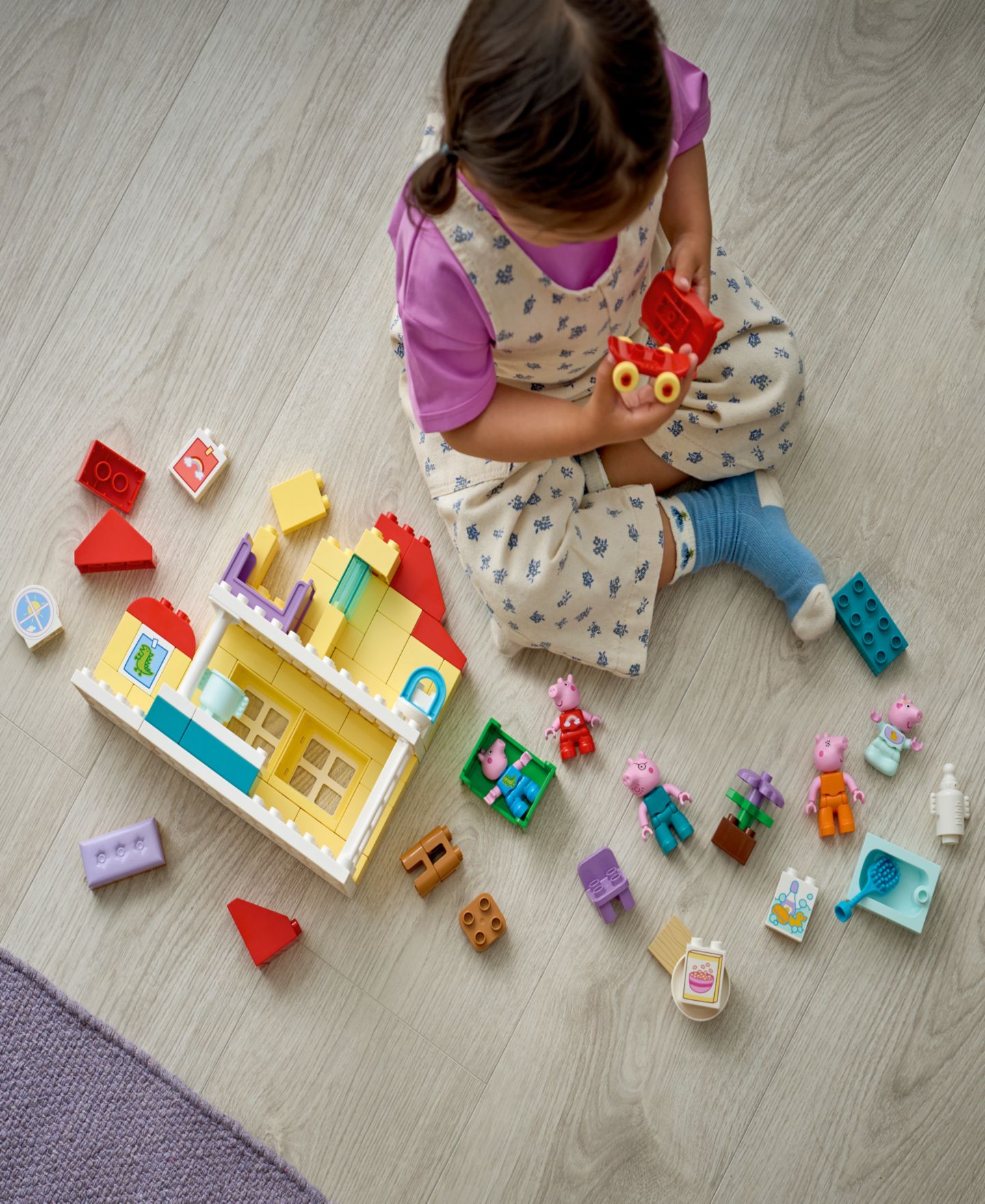 Детский конструктор LEGO® Duplo Peppa Pig Family House Building Set, 10467 — фото 3