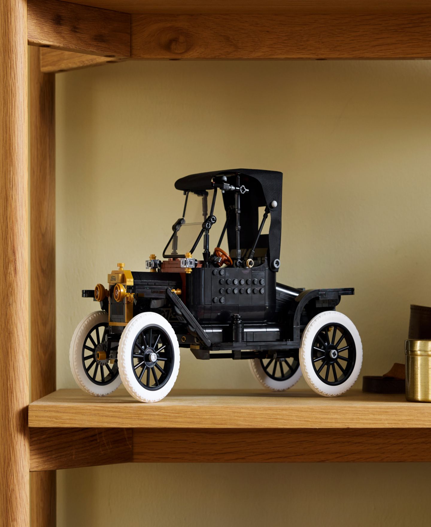 Детский конструктор LEGO® Icons Ford Model T Vintage Car Building Set, 11376 — фото 7