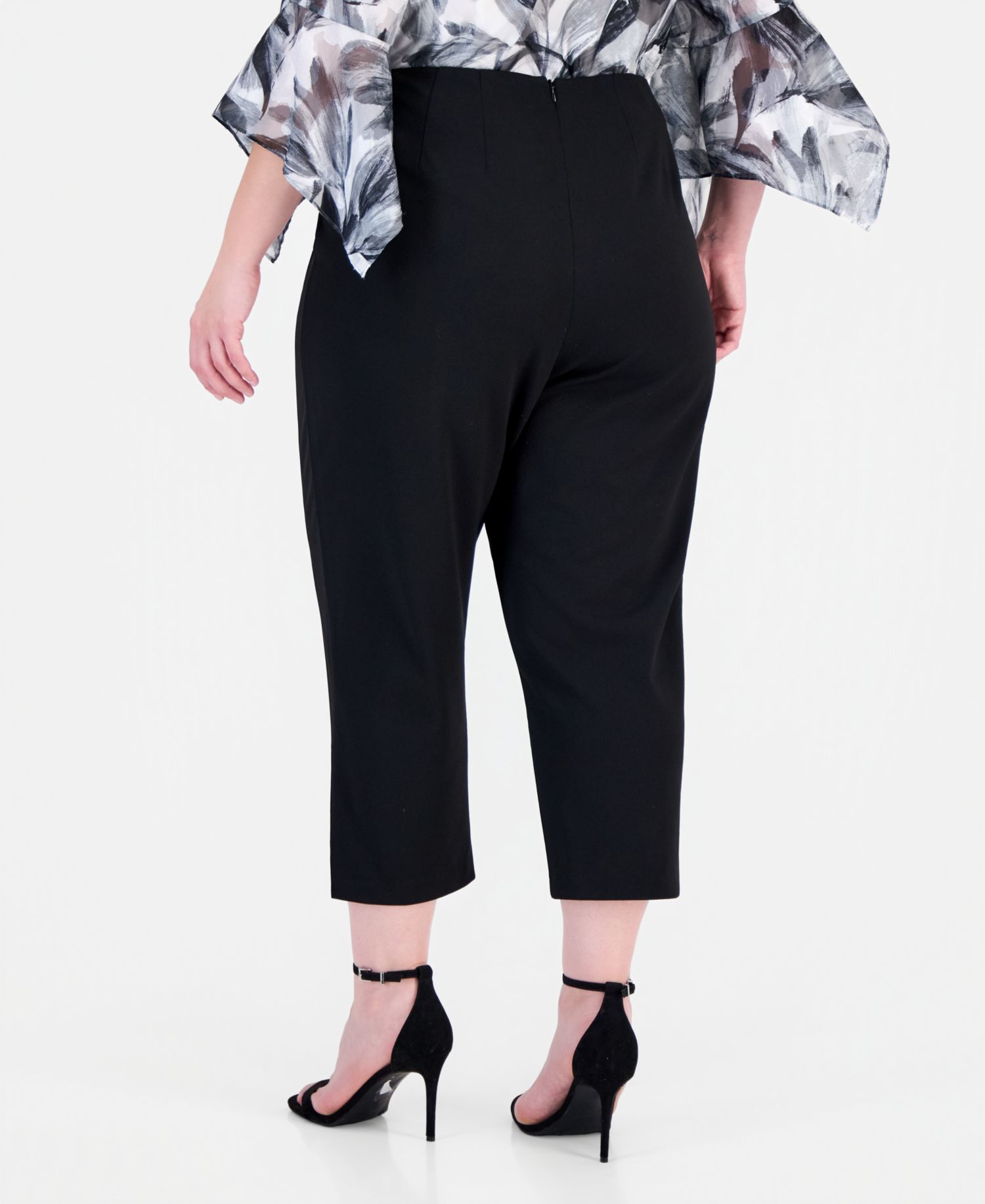 Plus Size Cropped Slim Fit Pants