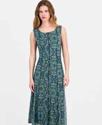 long sleeved wedding dresses Sleeve Vintage Lace Modest V Neck Wedding Gown AWD1452 Long Sleeve Vintage Lace Wedding Dresses Modest V Neck Wedding Gown Color:Magenta too ELLIATT Sage Green Leonara shoulder neckline