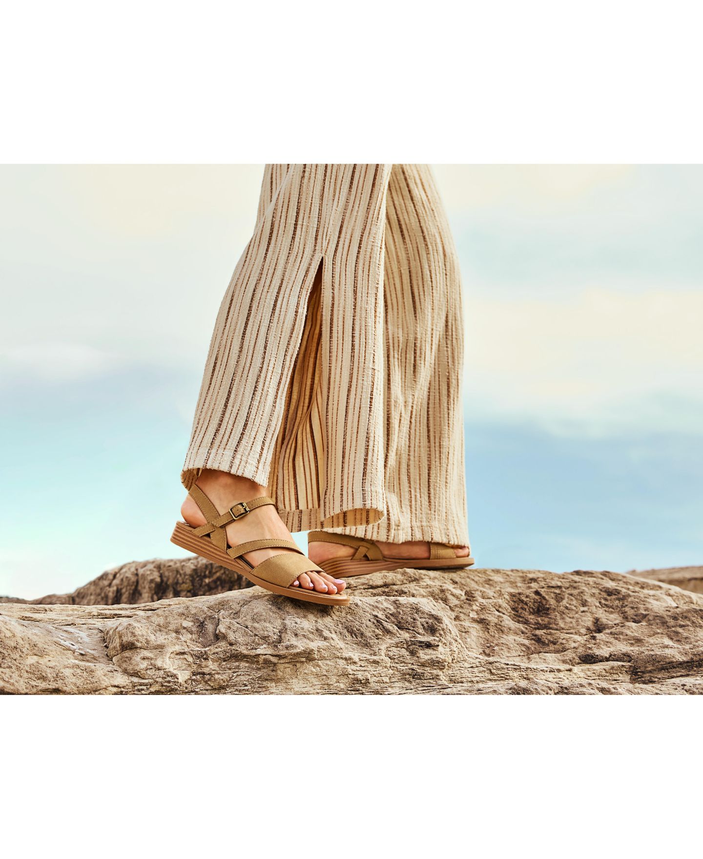 Женские сандалии Blowfish Malibu Arrow Strappy Flat, цвет: Серо-коричневый коричневый искусственный замшевый — фото 3
