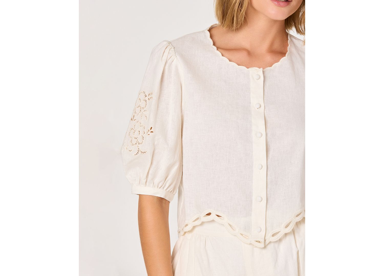 Women's Sleeveless Button-Front Top