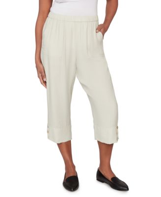 Petite Vintage Charm Relaxed Front Pocket Capri Pants