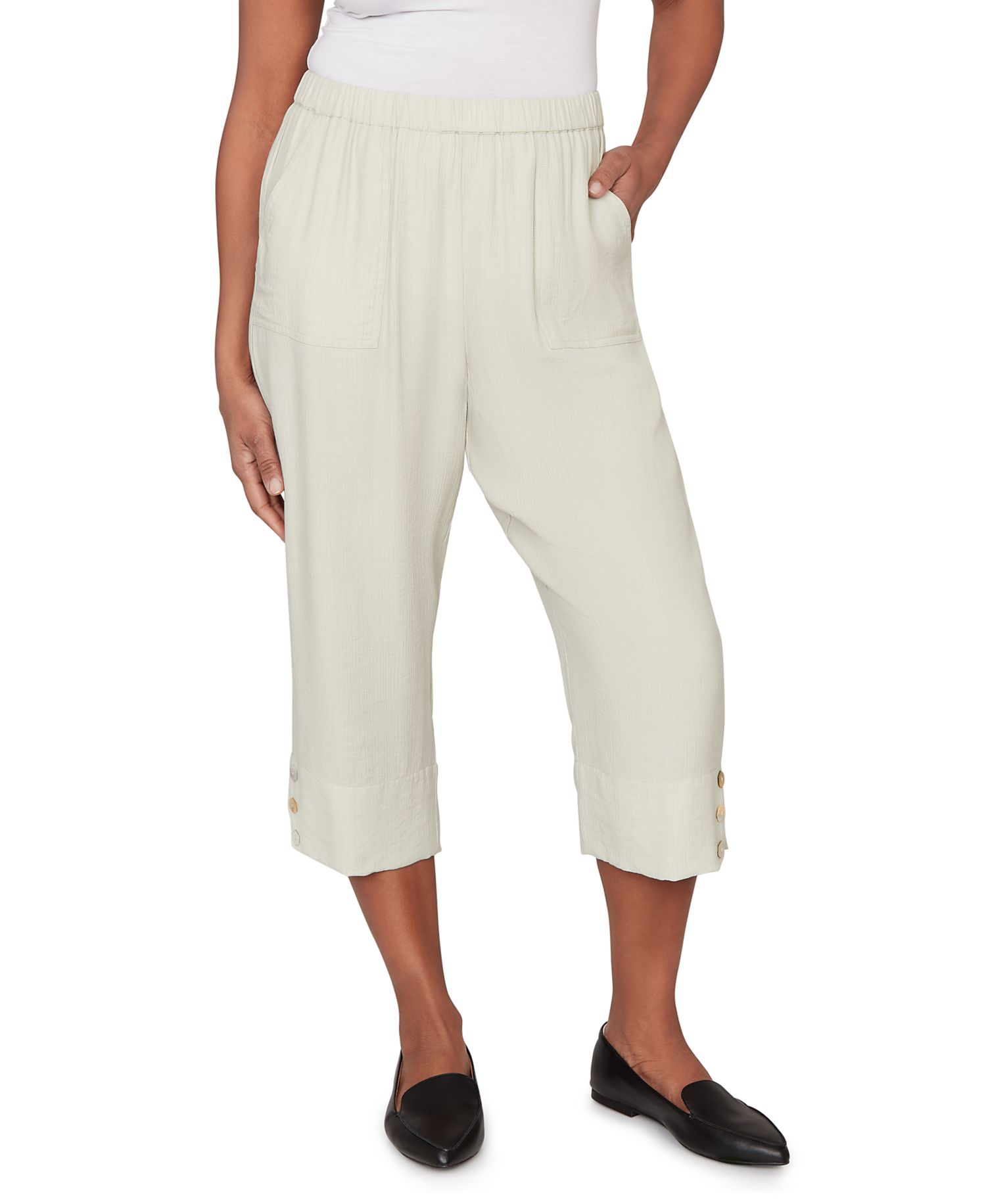 Petite Vintage Charm Relaxed Front Pocket Capri Pants