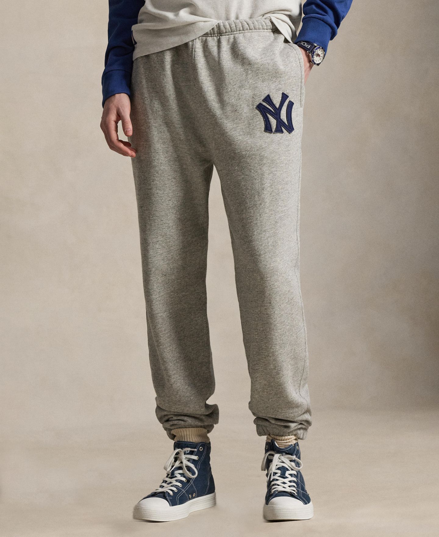 Мужские брюки Polo Ralph Lauren Logo Patch Sweatpants, цвет: Меланжевый — фото 1