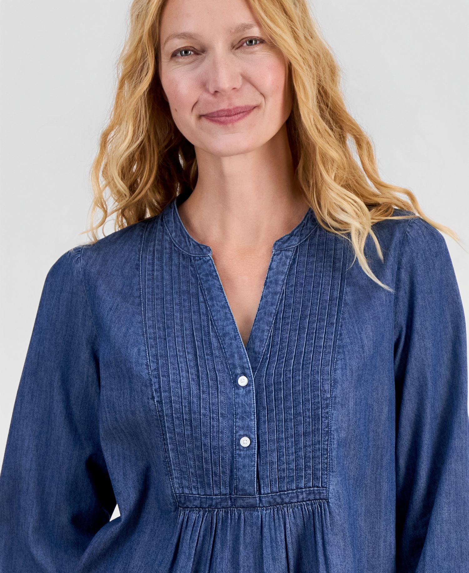 Women's Chambray Pintuck Popover Blouse