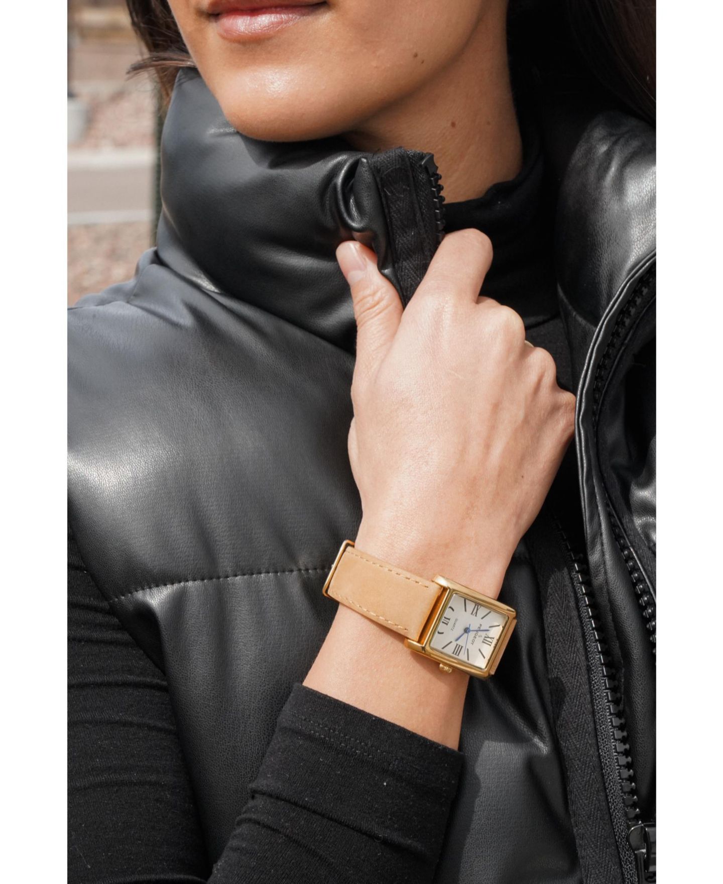Женские часы Peugeot Tank Watch Roman Dial Brown Leather Strap, цвет: Коричневый — фото 6