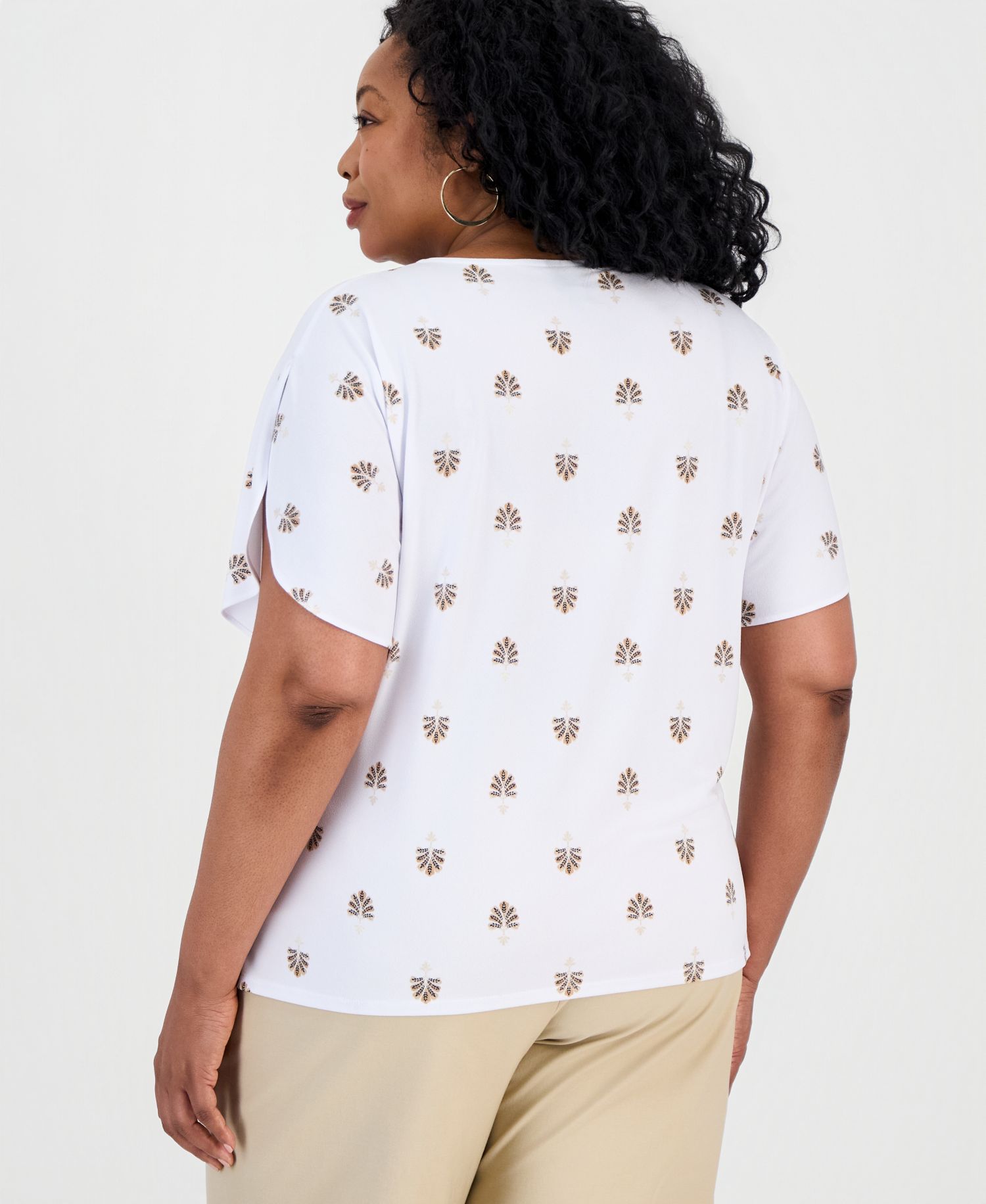 Petite Painted Fan Keyhole Short-Sleeve Top