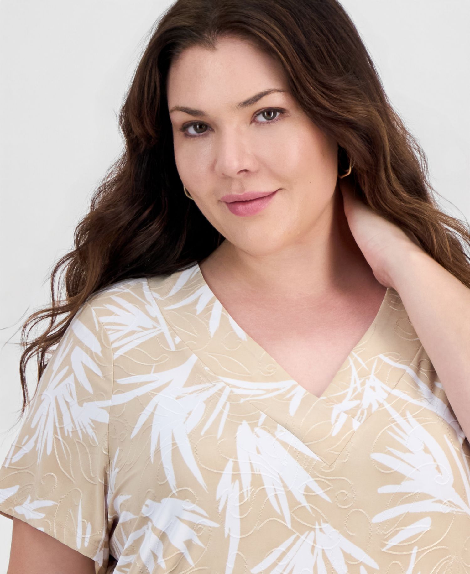 Petite Printed Short Sleeve V-Neck Jacquard Top