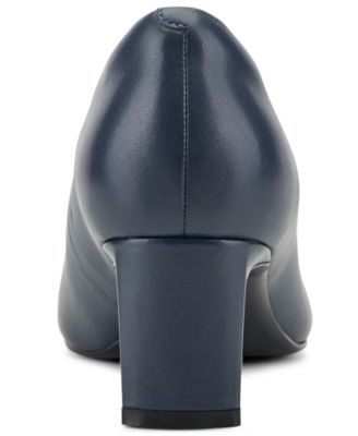 Women's Merida Block Heel Pumps