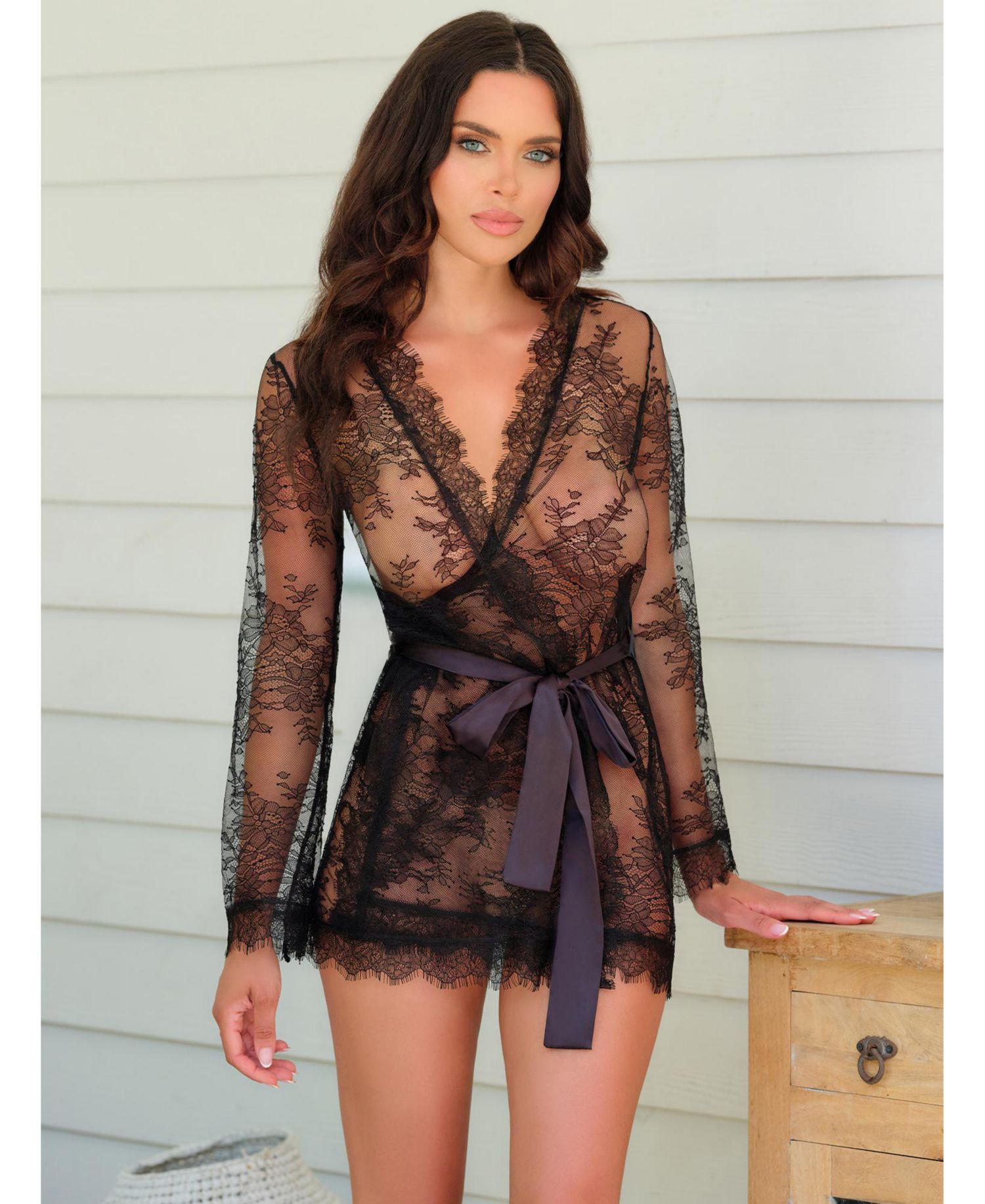 Women's Amour Short Lace Robe