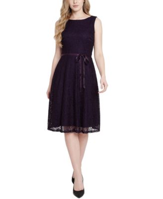 Women's Sleeveless Lace Belted Dress
