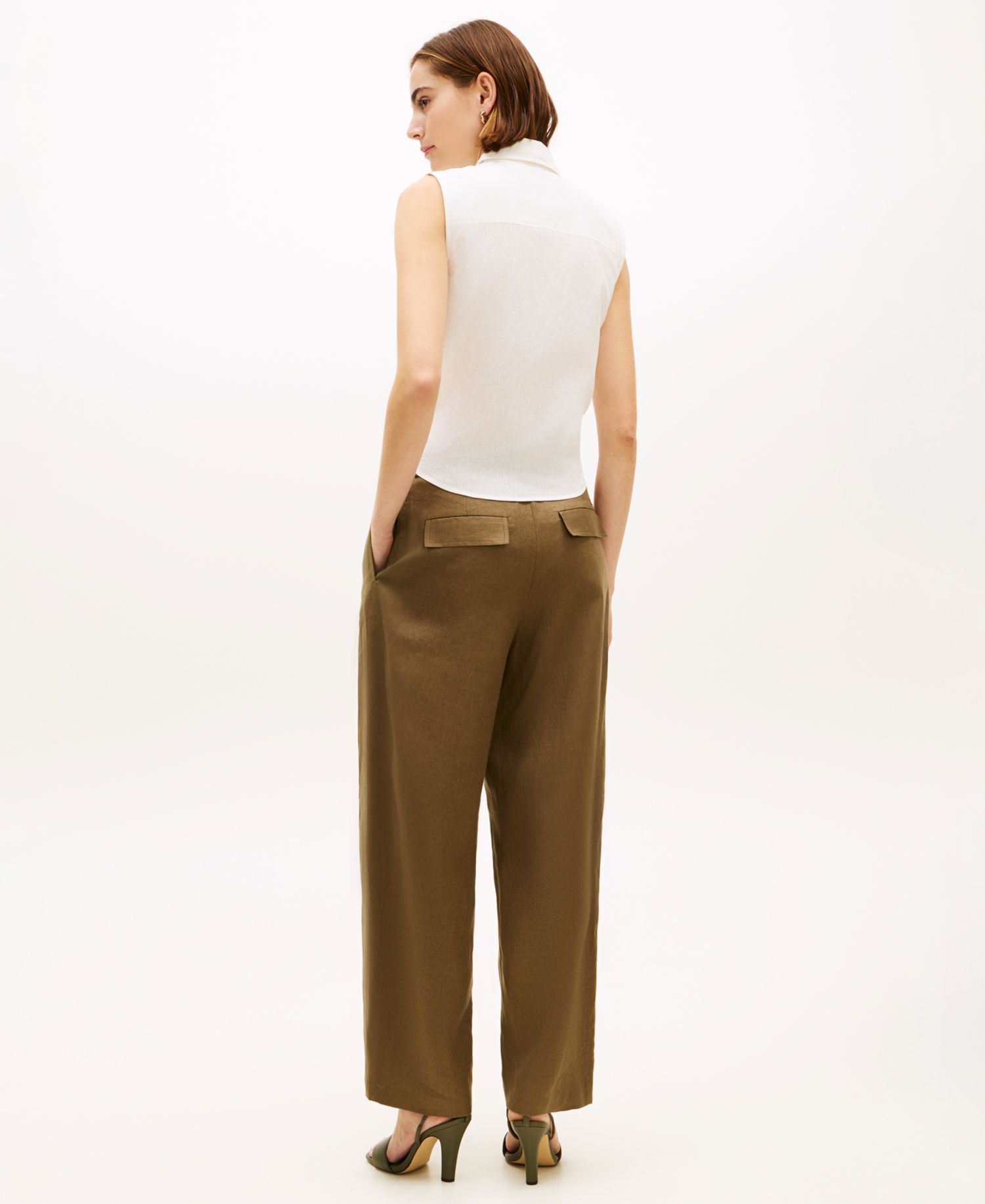 Women's Linen Knotted Collared Top