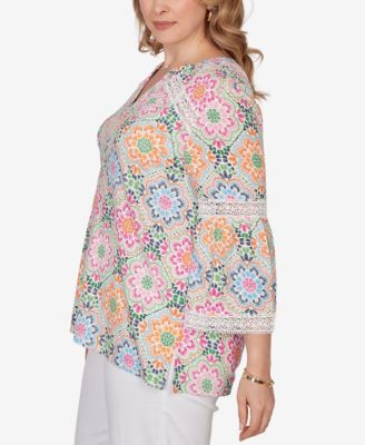 Plus Size Medallion Print Lace Detail Knit Top