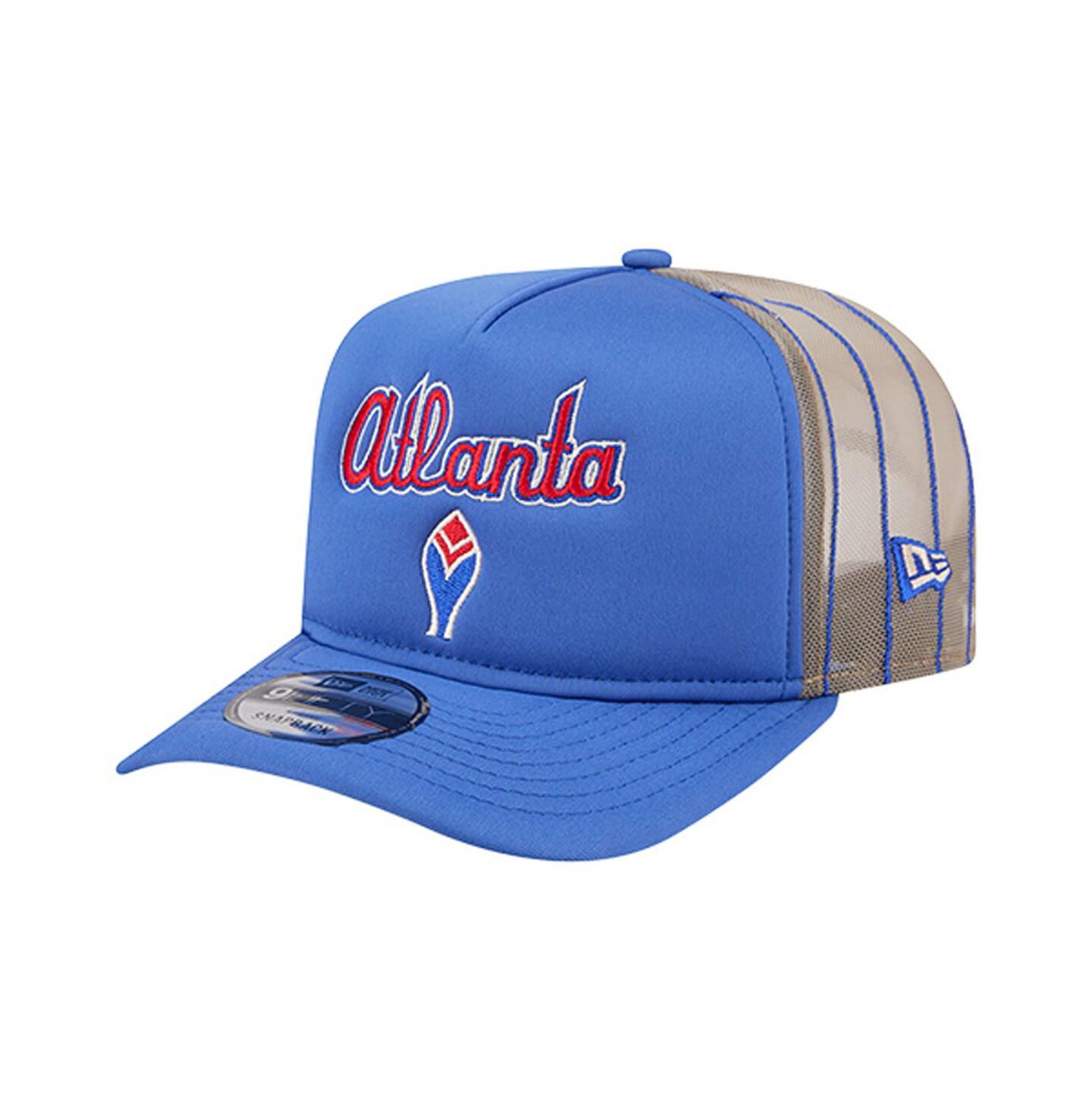 Мужская кепка New Era Royal Atlanta Braves Vintage Arched Foam Front 9FIFTY A-Frame Adjustable Trucker Hat — фото 1