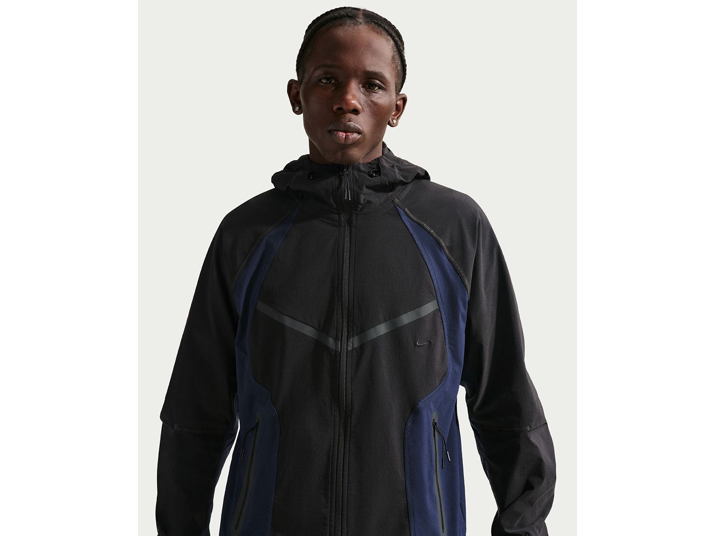 Мужская куртка Nike Tech Dri-FIT Full-Zip Windrunner, цвет: Чёрный / Обсидиановый — фото 2