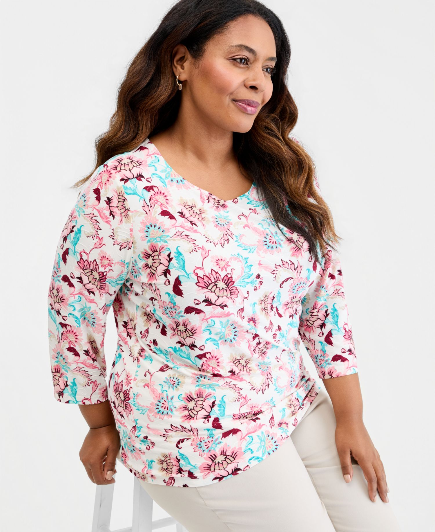 Plus Size Bold Floral Scroll 3/4-Sleeve Jacquard Top
