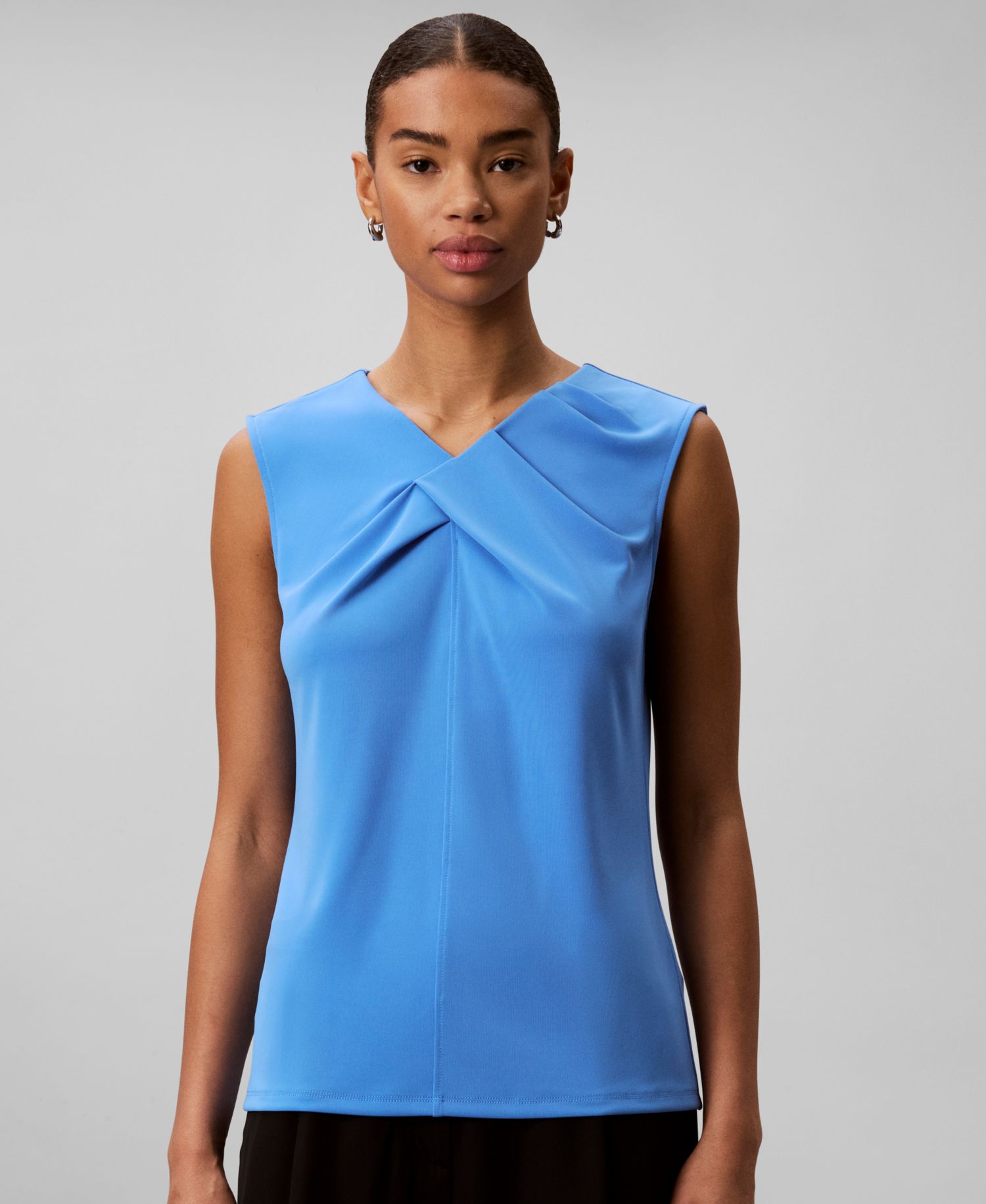 Women's Sleeveless V-Neck Jersey Top