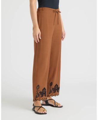 Women's Pull-On Cropped Pant with Embroidered Hem