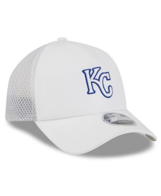 Men's White Kansas City Royals 2026 Batting Practice Apex 9FORTY Adjustable Trucker Hat