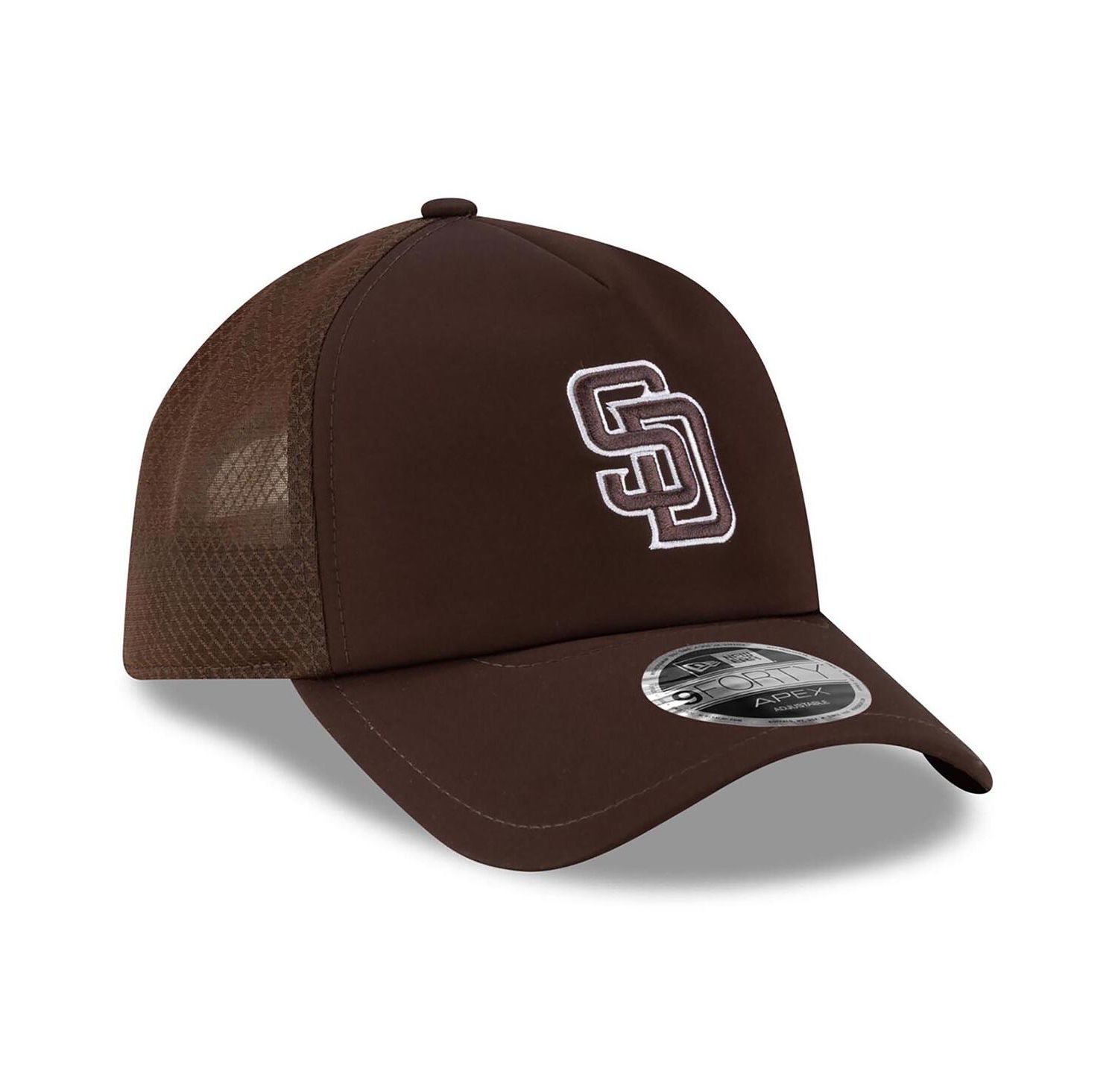 Men's Brown San Diego Padres 2026 Batting Practice Apex 9FORTY Adjustable Trucker Hat