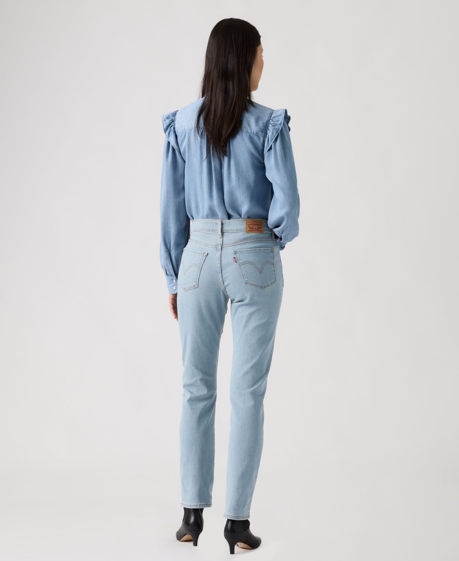 Women's Classic Mid-Rise Straight-Leg Jeans
