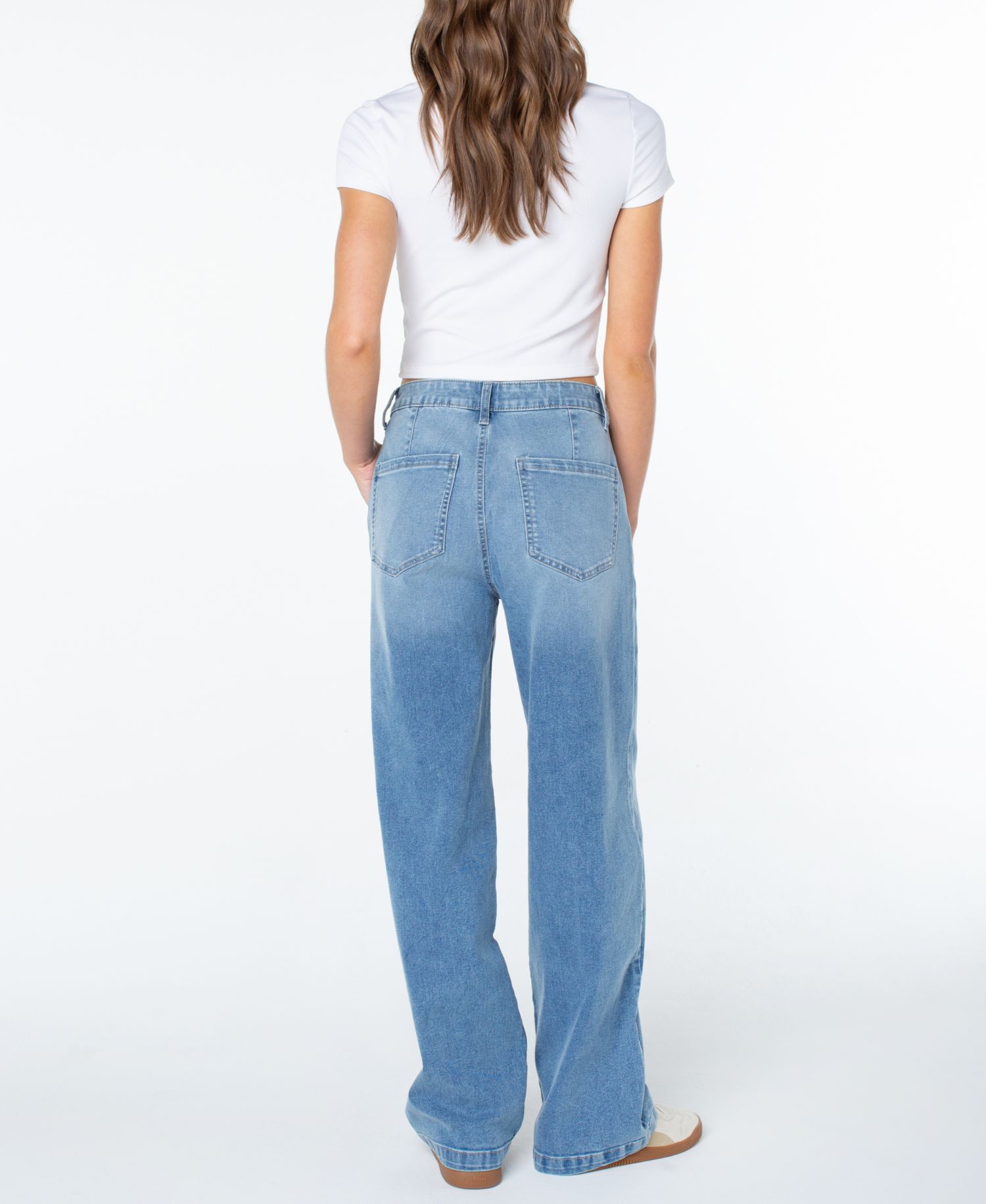 Juniors' High-Rise Relaxed Trouser Jeans
