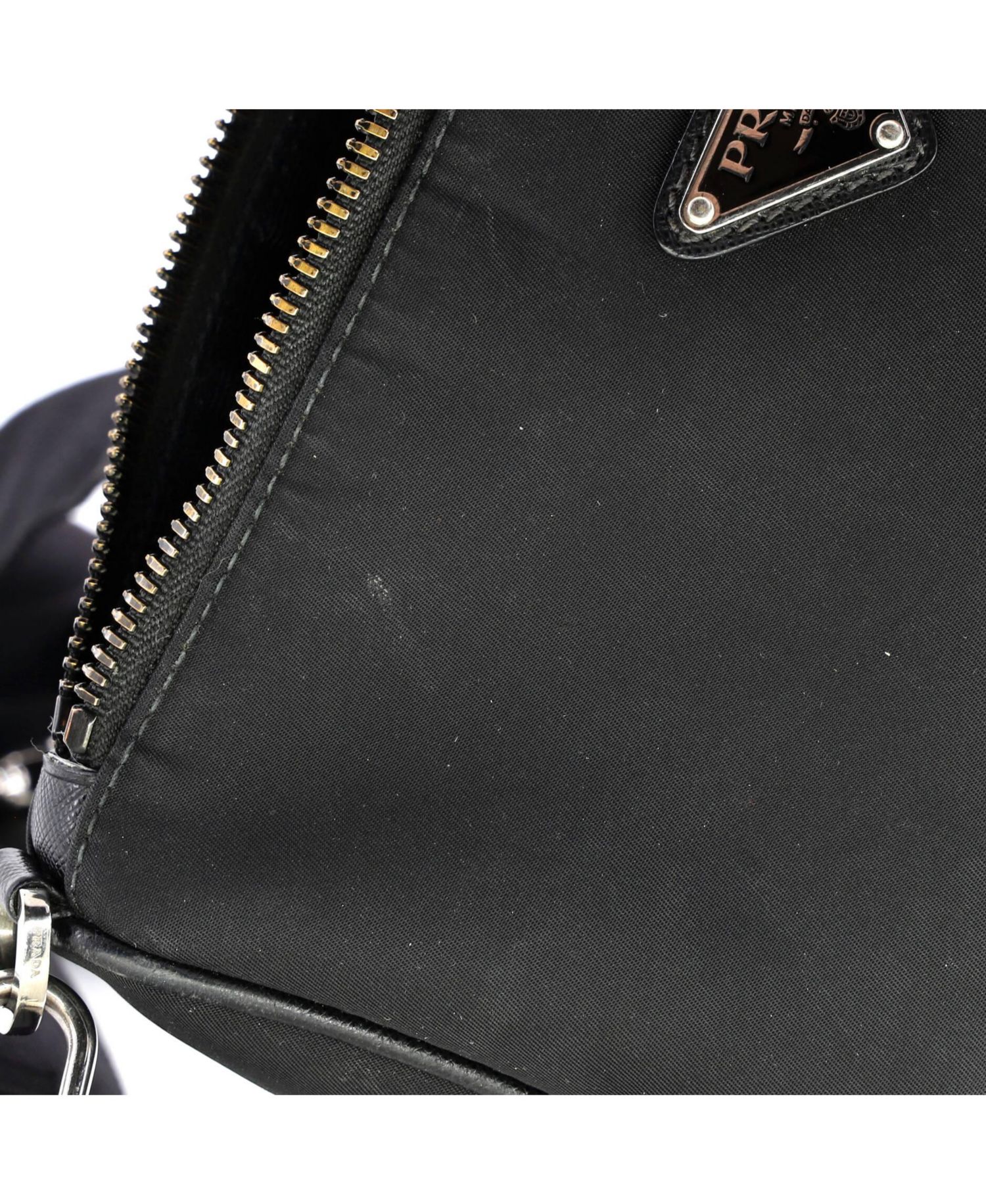 Small Re-Edition 2000 Double Zip Shoulder Bag Tessuto