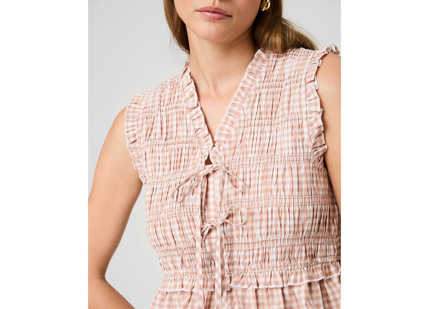 Women's Sleeveless V-Neck Top