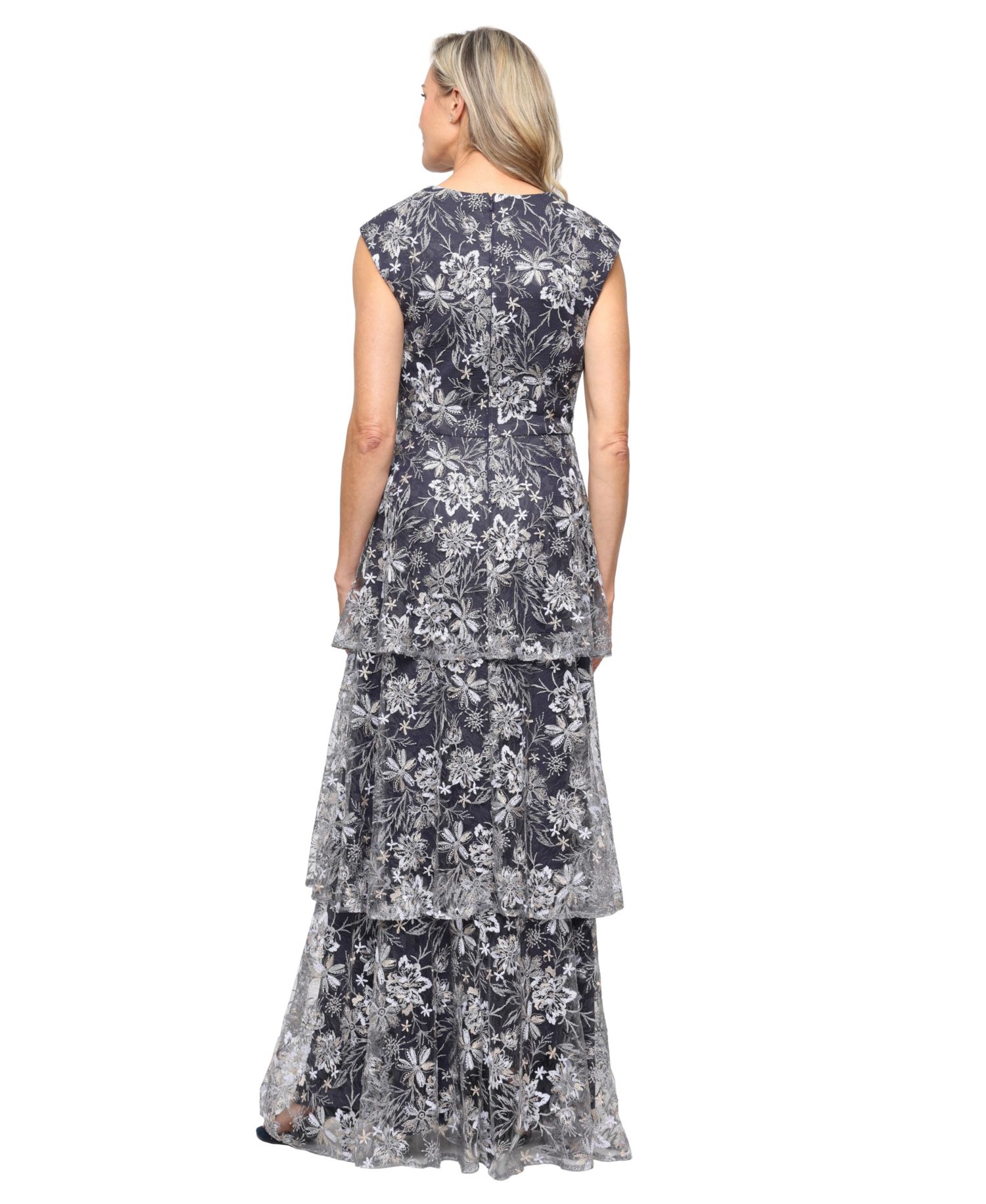 Women's Embroidered Sweetheart Neck Ball Gown