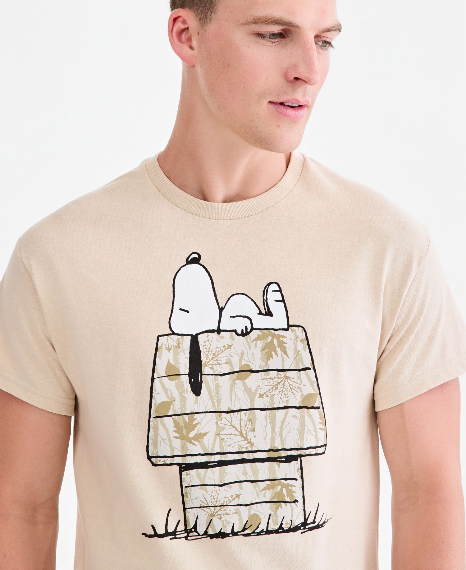 Men's Cotton Snoopy Camo House Graphic T-Shirt