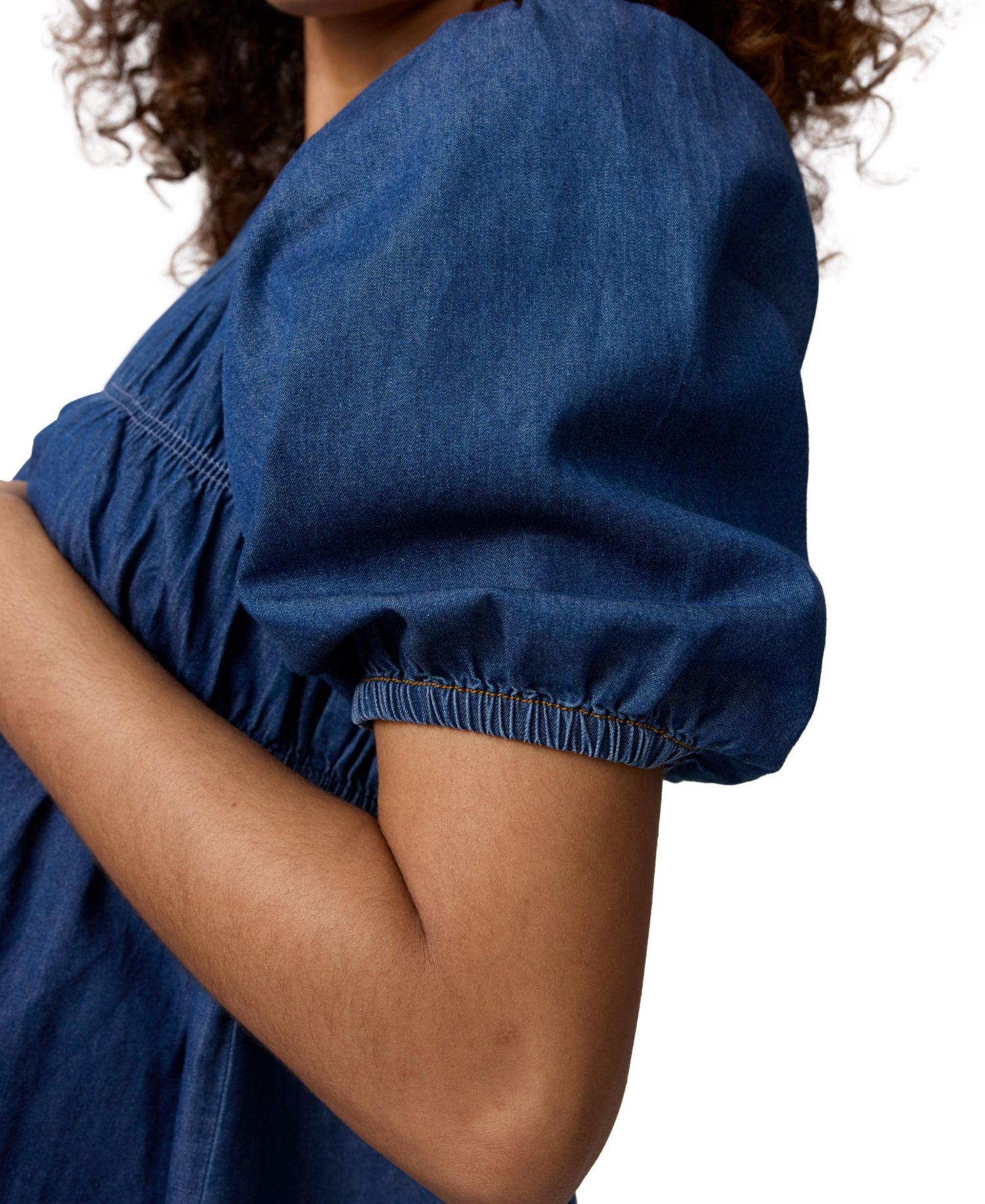 Maternity Ingrid & Isabel Short Sleeve Chambray Smocked Top