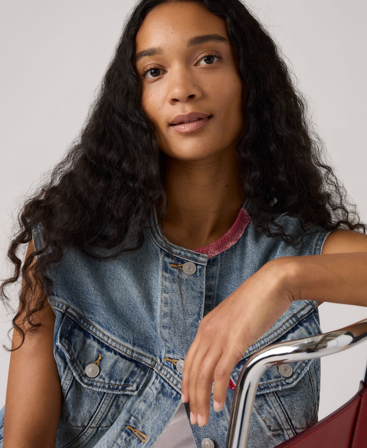 Premium Women's Relaxed-Fit Sleeveless Trucker Jacket